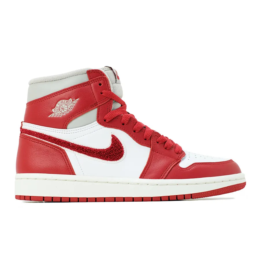 WMNS AIR JORDAN 1 HIGH OG "NEWSTALGIA CHENILLE'"