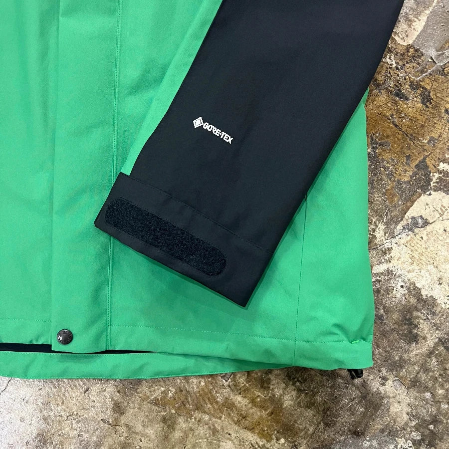 THE NORTH FACE MOUNTAIN JACKET AMAZON GREEN