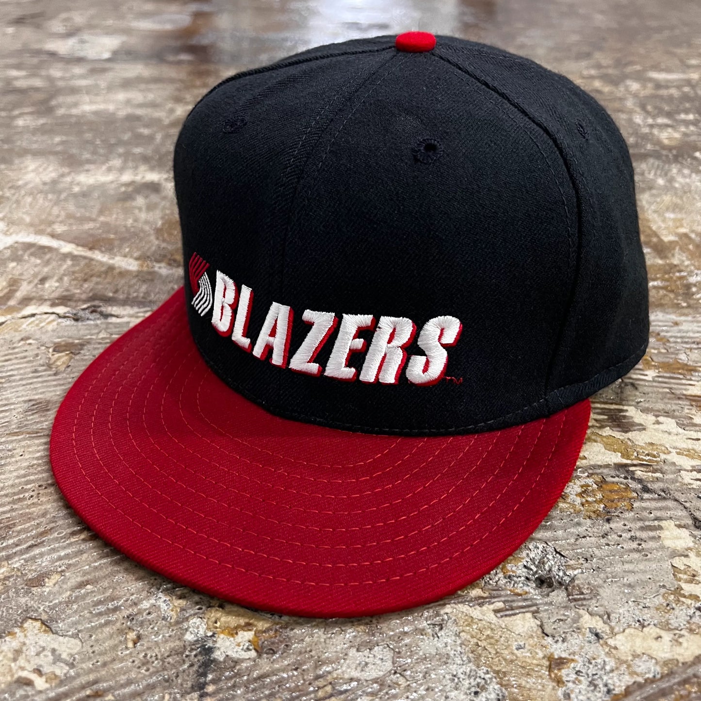 NEW ERA PORTLAND TRAIL BLAZERS FITTED HAT BLACK
