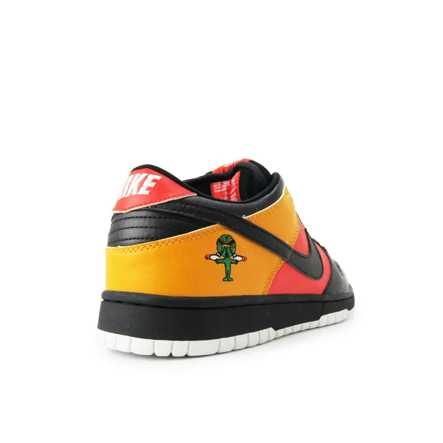 DUNK LOW PRO SB "RAYGUN AWAY"