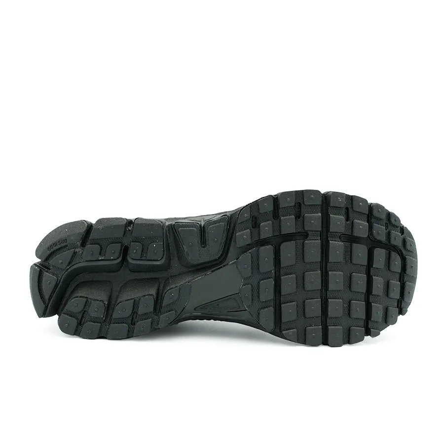 AIR ZOOM VOMERO 5 "TRIPLE BLACK"