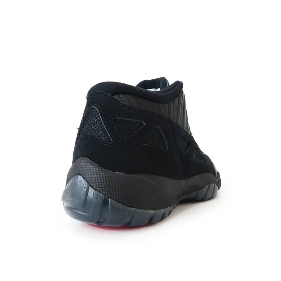 JORDAN 11 IE LOW "REFEREE"