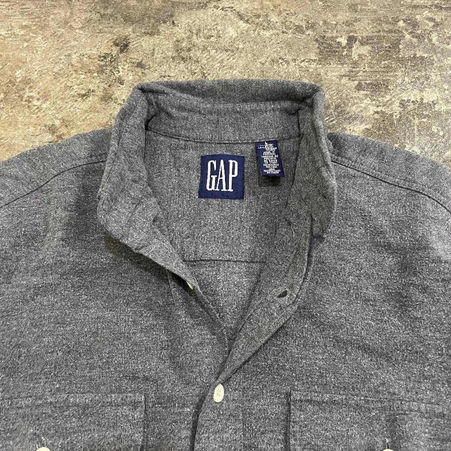 GAP '90 LONG SLEEVE SHIRT GREY