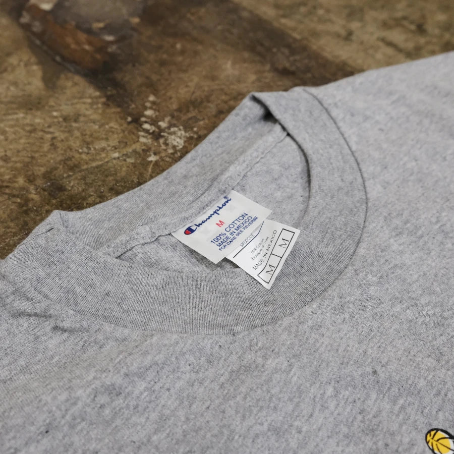 CHAMPION NBA FINALS 2000 LOS ANGELES LAKERS FINAL ANSWER T-SHIRT GREY