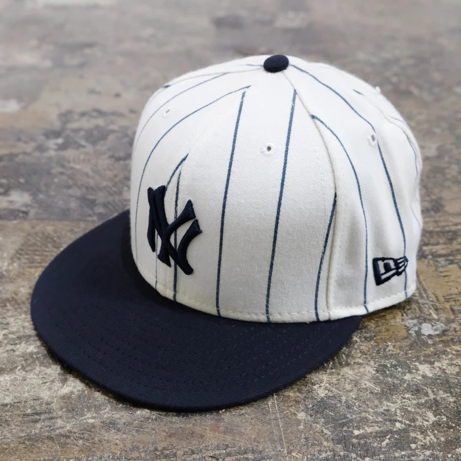 NEW ERA MLB NEW YORK YANKEES STRIPE FITTED HAT WHITE