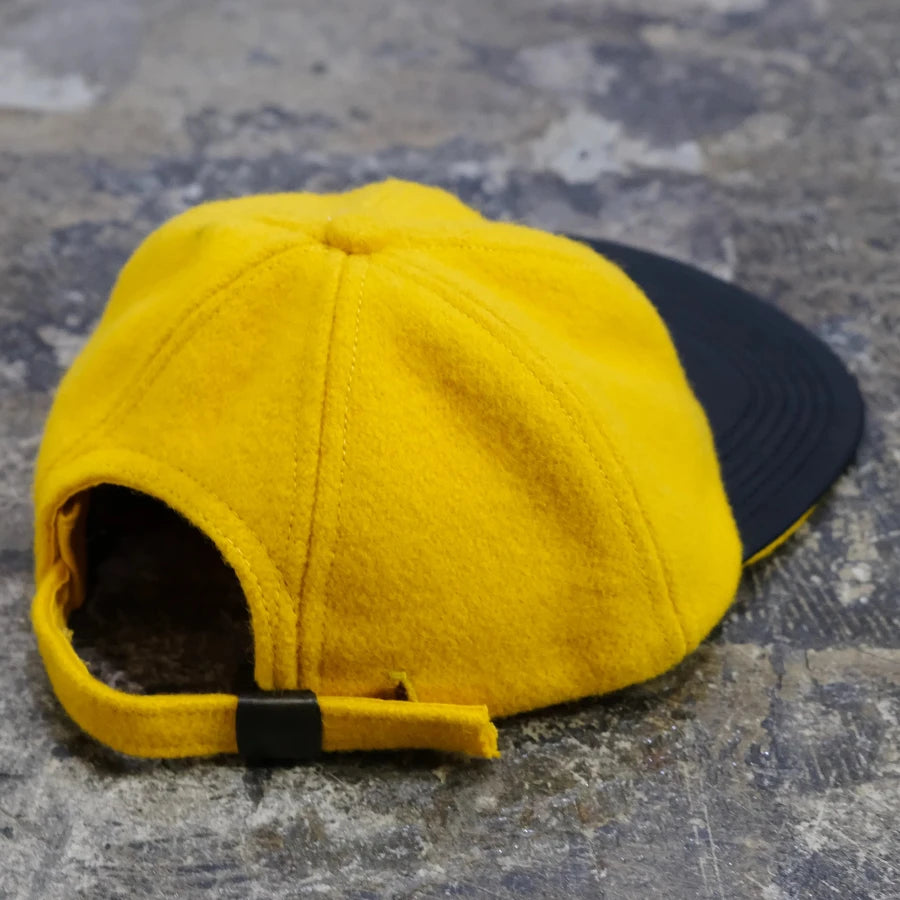 DKNY 6 PANEL HAT YELLOW