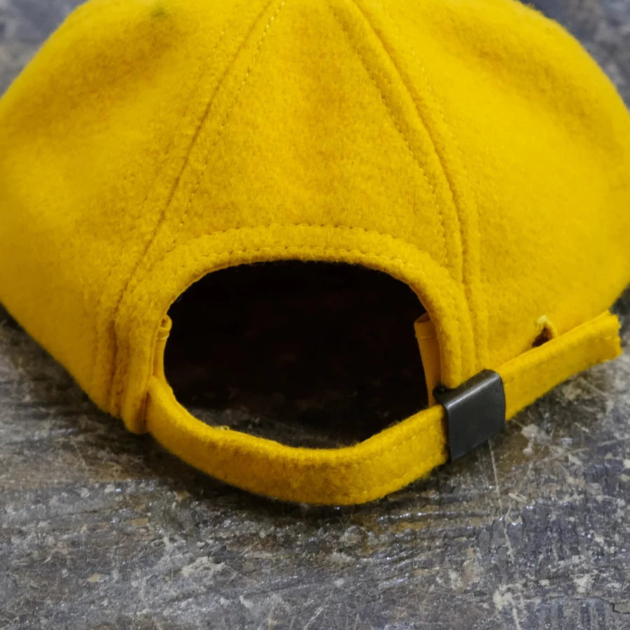 DKNY 6 PANEL HAT YELLOW