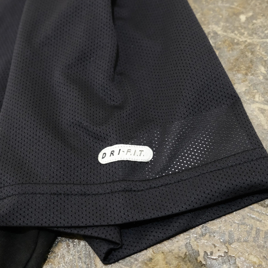 NIKE TENNIS SHIRT BLACK WHITE