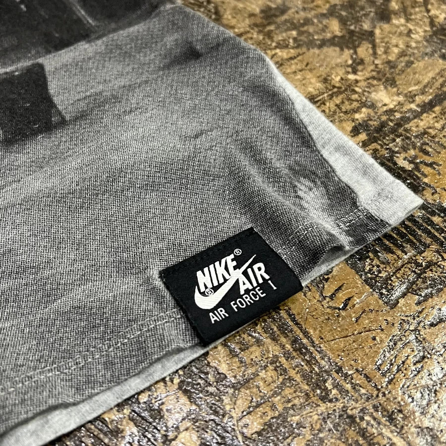 NIKE AIR FORCE 1 COURT PHOTO T-SHIRT GREY