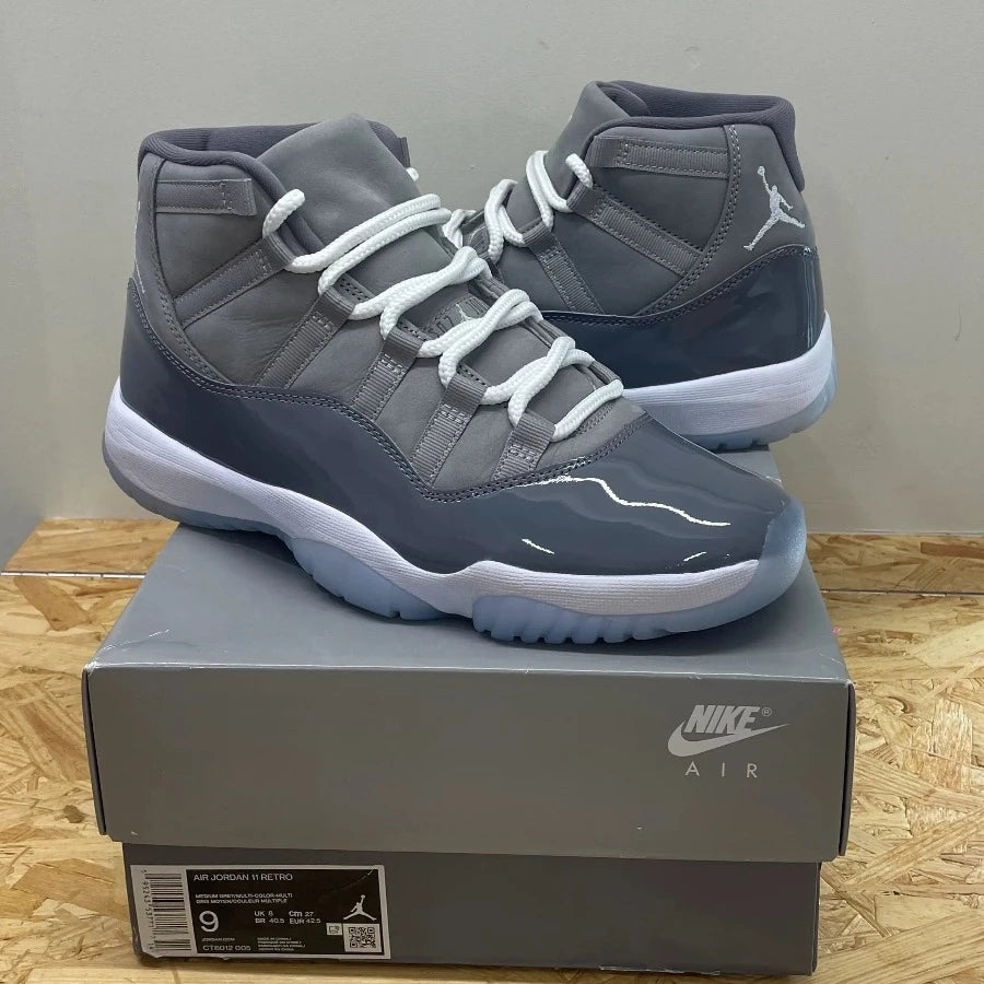 AIR JORDAN 11 RETRO 