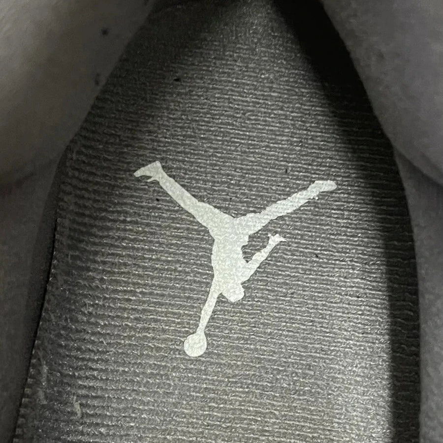 AIR JORDAN 11 RETRO "COOL GREY" 2021 (20240224007)
