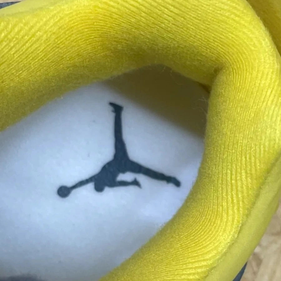 AIR JORDAN 4 RETRO "LIGHTNING" 2021 (20240320003)