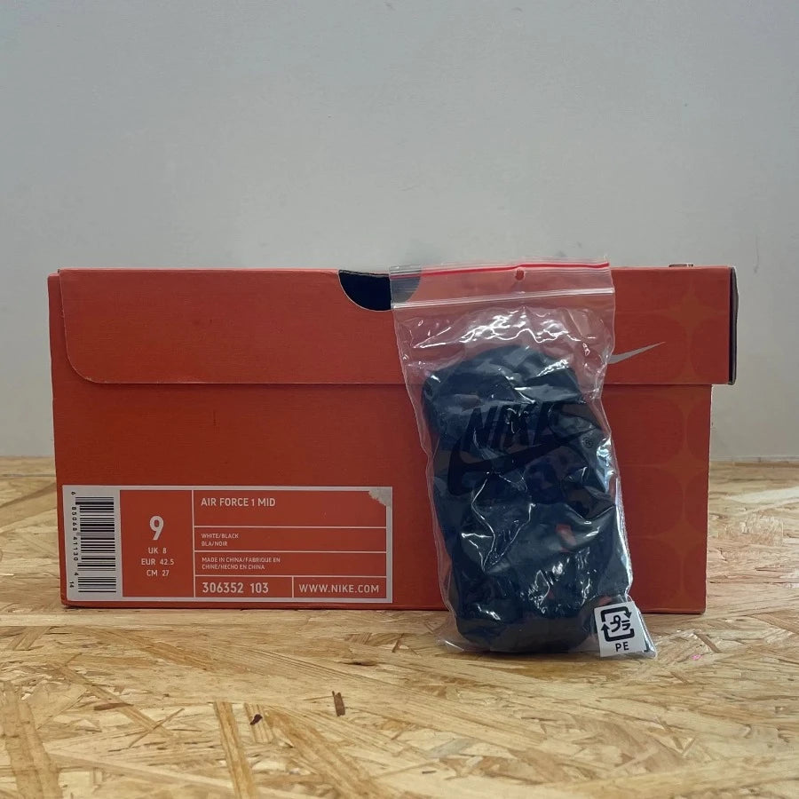 AIR FORCE 1 MID "WHITE BLACK 2004" (20240402001)