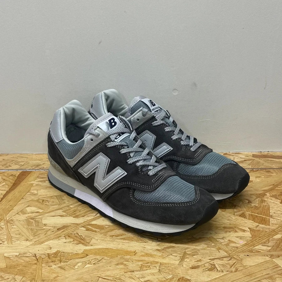 576 MADE IN ENGLAND "35TH ANNIVERSARY ELEPHANT SKIN" (20240909001)
