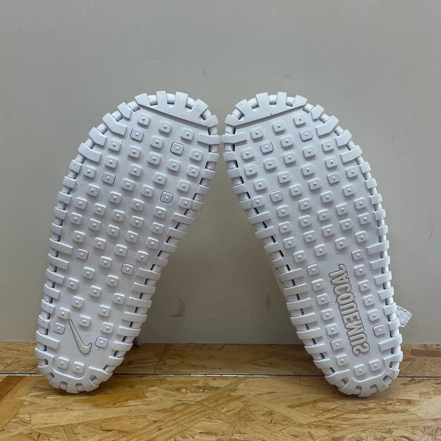 WMNS J FORCE 1 LOW LX SP JACQUEMUS "WHITE" (20240910001)