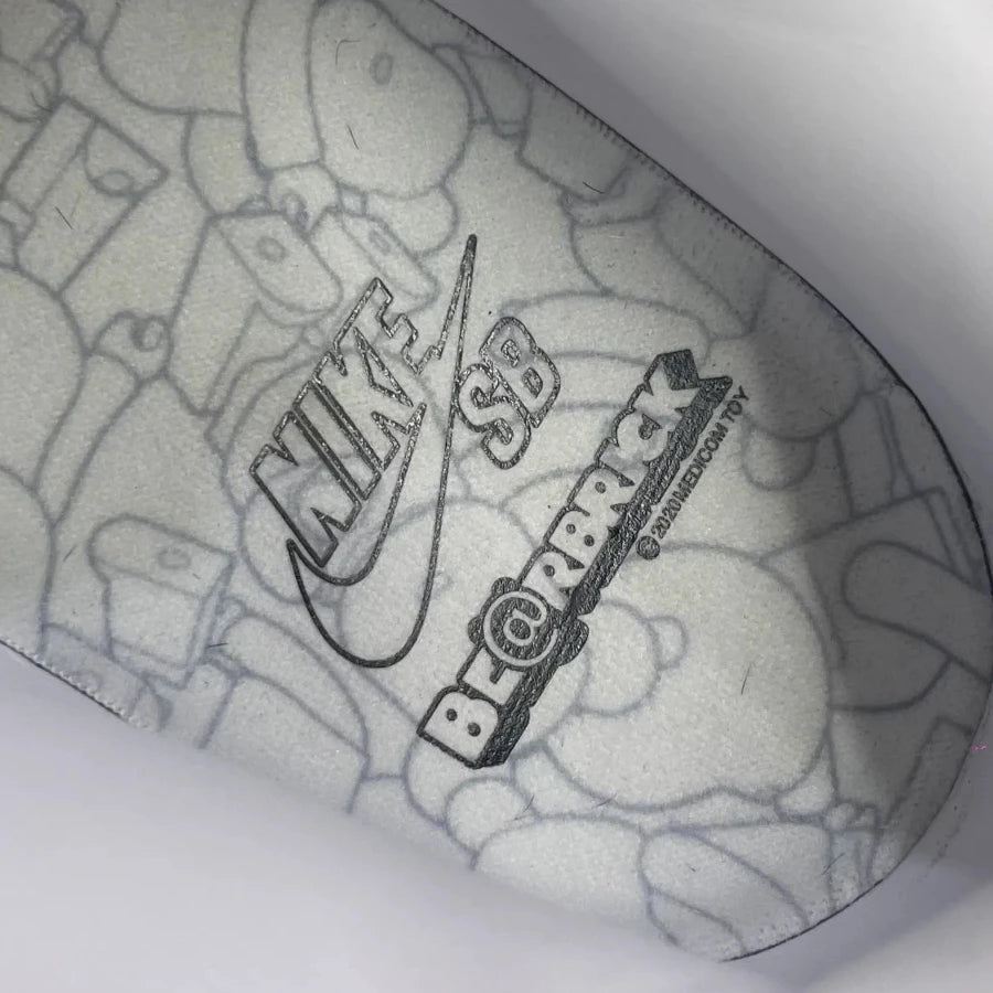DUNK LOW SB MEDICOM TOY "BE@RBRICK" (20240927001)