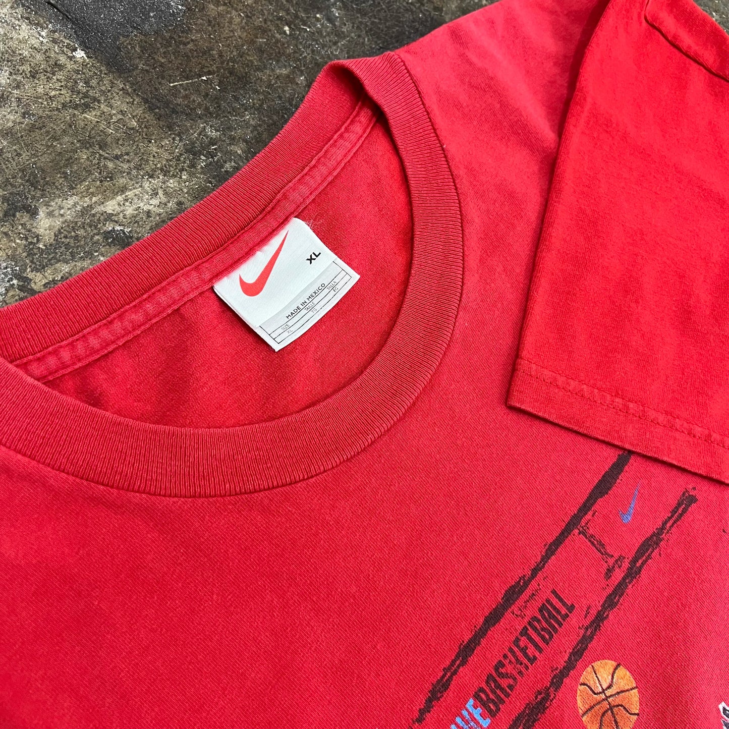 NIKE BASKETBALL T-SHIRT RED