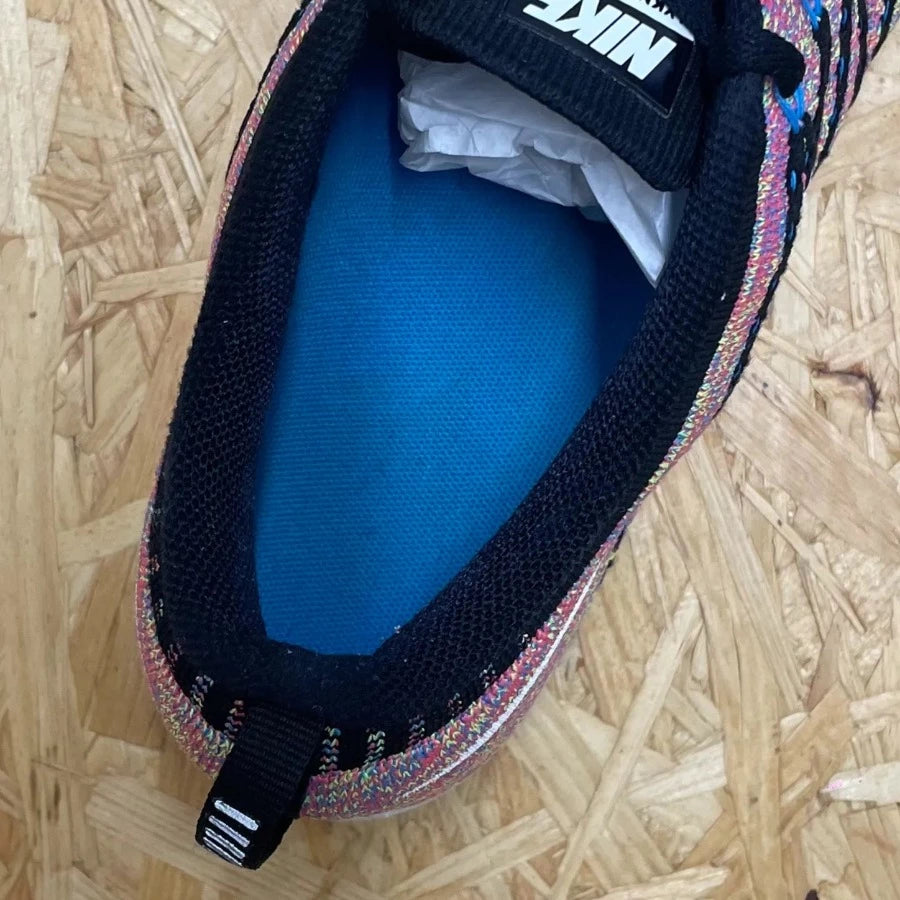 FLYKNIT TRAINER "MULTI COLOR" (20240207002)