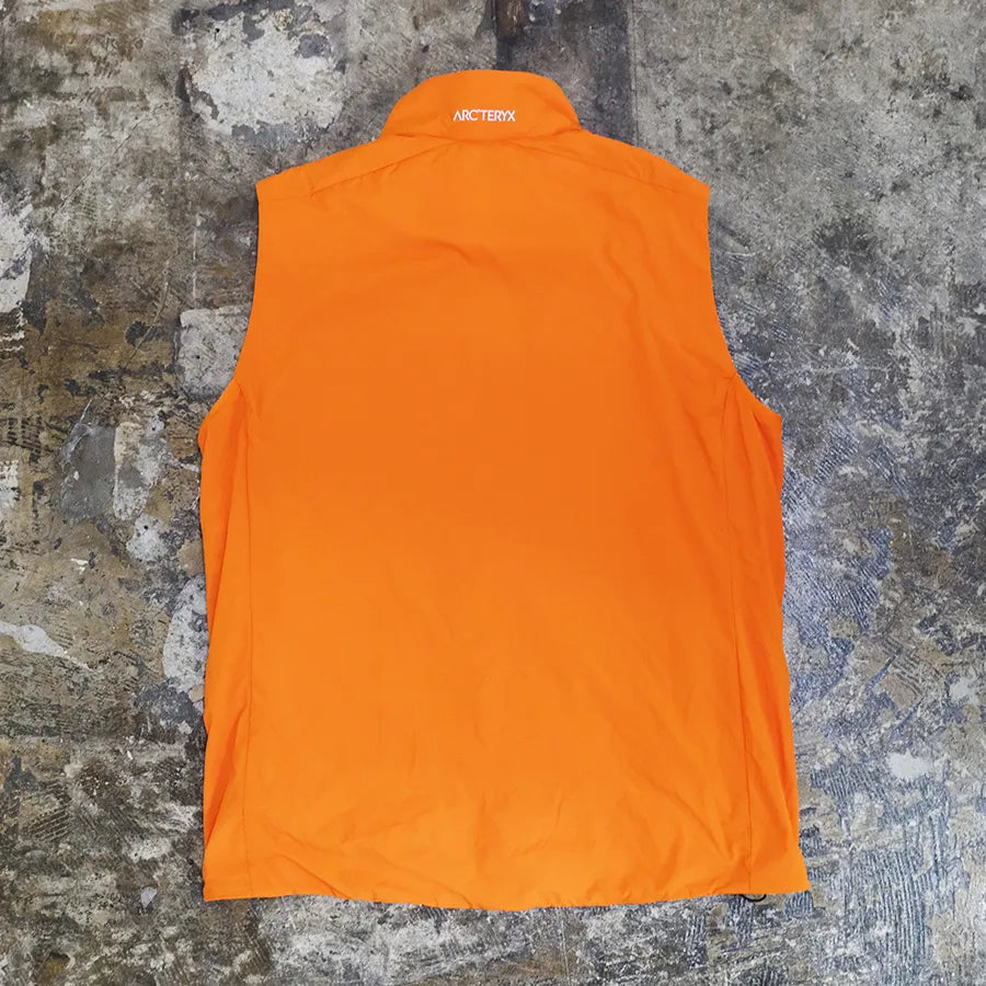 ARC'TERYX PROTON VEST PHENOM ORANGE – NINETEEN EIGHTY FIVE JP ARC'TERYX PROTON VEST PHENOM ORANGE – NINETEEN EIGHTY FIVE JP