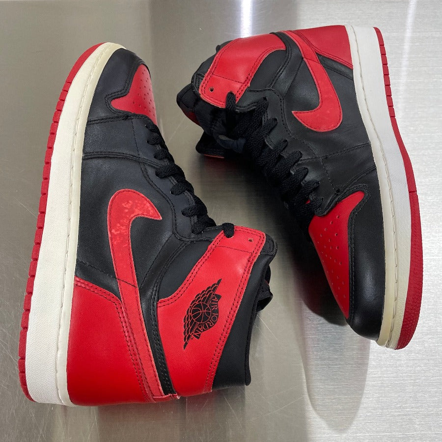 AIR-JORDAN-1-RETRO-BRED-2001-black-varsity-red-005